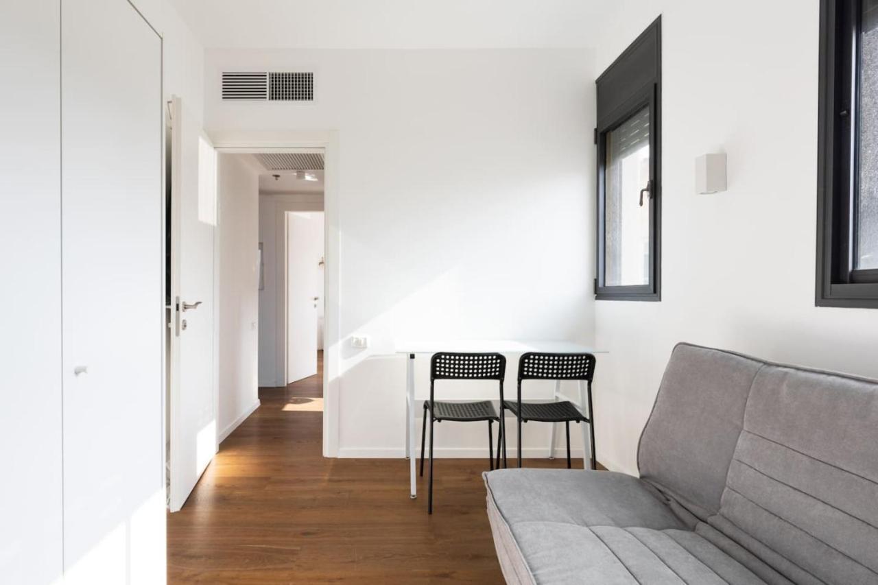 Elegant Apartment W Balcony & Mamad In Heart Of Tel Aviv By Sea N' Rent Eksteriør bilde