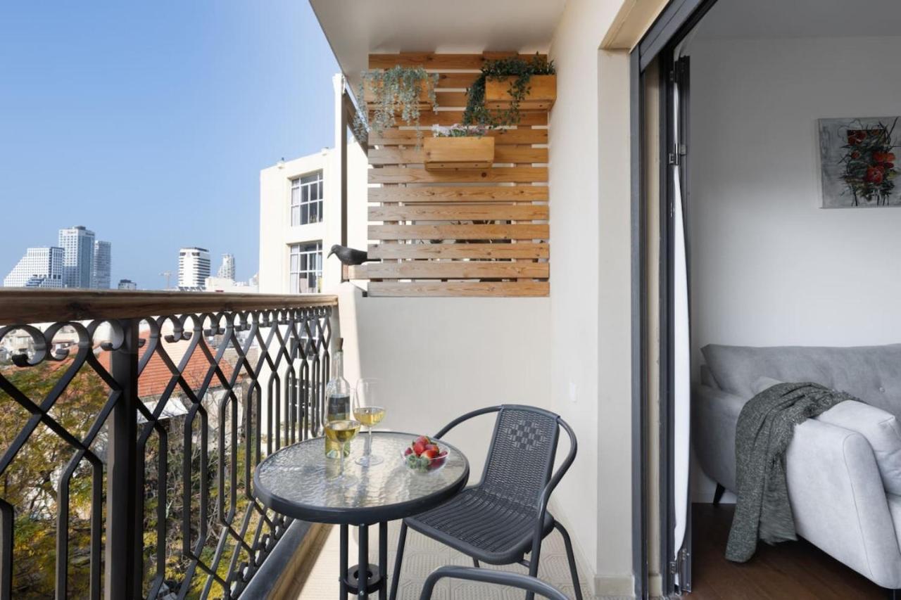 Elegant Apartment W Balcony & Mamad In Heart Of Tel Aviv By Sea N' Rent Eksteriør bilde